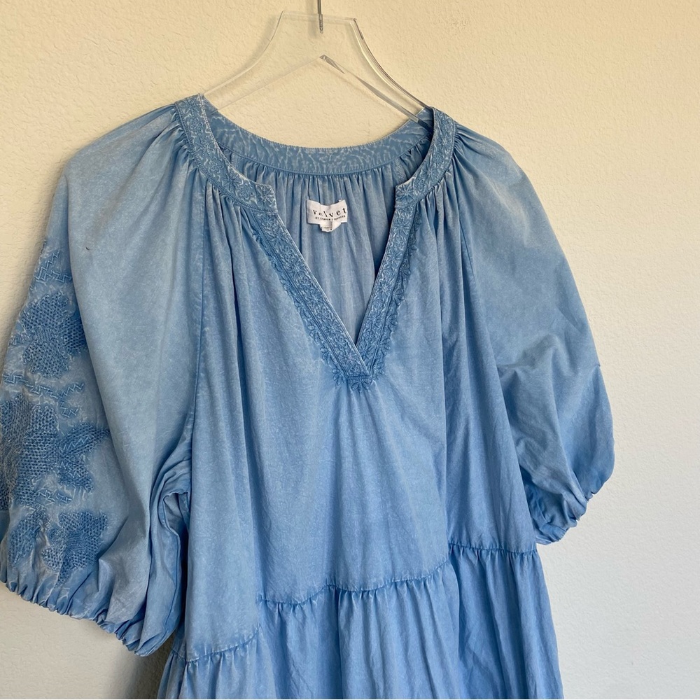 VELVET BY GRAHAM & SPENCER Chrissy Tonal Embroidery Chambray Dress | M - Picture 4 of 13